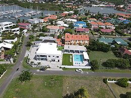 Pàris Villas Modern Suite