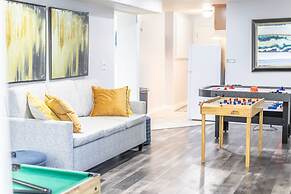 Farmington Gem 6BR Private Fenced Yard Sleeps 15