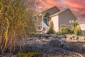 Farmington Gem 6BR Private Fenced Yard Sleeps 15