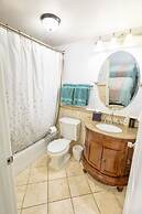 Farmington Gem 6BR Private Fenced Yard Sleeps 15