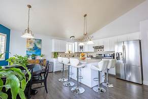 Farmington Gem 6BR Private Fenced Yard Sleeps 15