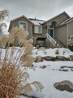 Farmington Gem 6BR Private Fenced Yard Sleeps 15