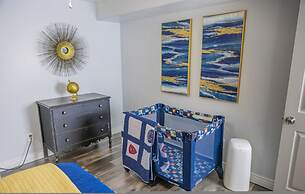 Farmington Gem 6BR Private Fenced Yard Sleeps 15