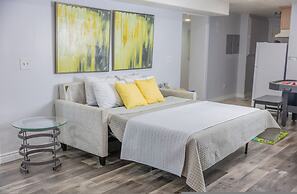 Farmington Gem 6BR Private Fenced Yard Sleeps 15