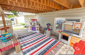 Farmington Gem 6BR Private Fenced Yard Sleeps 15