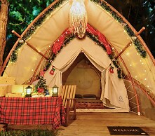 Hang Sói Glamping