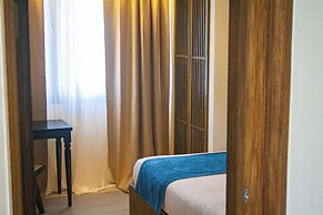 ELIJAH HOTEL