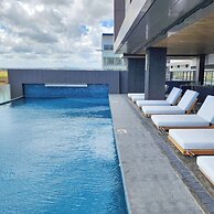 ELIJAH HOTEL