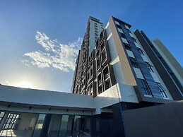 ELIJAH HOTEL