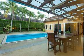 Tim buktu 4BR Jacuzzi WalkVillaMarket170