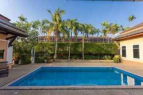 Tim buktu 4BR Jacuzzi WalkVillaMarket170