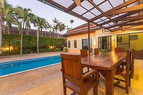 Tim buktu 4BR Jacuzzi WalkVillaMarket170