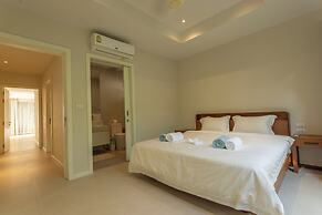 Famous 5 Trichada Resort  4-Bedroom V164