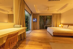 Famous 5 Trichada Resort  4-Bedroom V164
