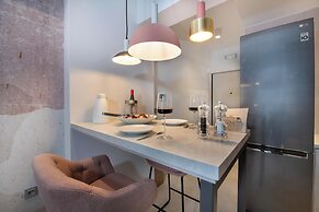 Flos Apartments