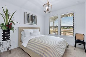 Legacy Haus Modern Stay for 8!