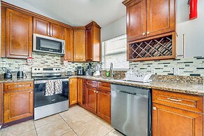 8 Mi to Disney Parks: Poolside Paradise!