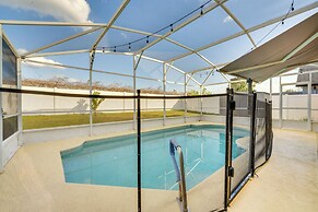 8 Mi to Disney Parks: Poolside Paradise!