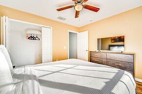 8 Mi to Disney Parks: Poolside Paradise!