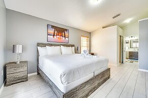 8 Mi to Disney Parks: Poolside Paradise!