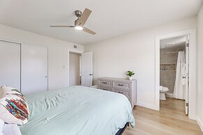 Patio Seating & Fire Pit: Family Home in Chandler!