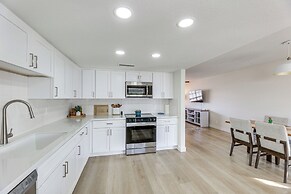 Patio Seating & Fire Pit: Family Home in Chandler!