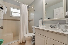 9 Mi to Disney: Themed Rooms & Private Pool!