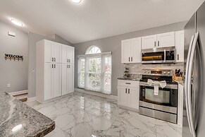 9 Mi to Disney: Themed Rooms & Private Pool!