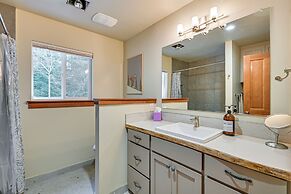 Deck, Hot Tub & Fire Pit: Mtn-view Packwood Cabin