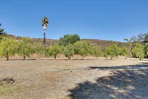 4 Mi to Lake Wohlford: Cabin in Escondido