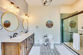 3 Mi to Casinos: Cabin w/ Stables in Black Hawk!