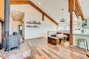 3 Mi to Casinos: Cabin w/ Stables in Black Hawk!