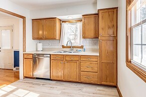 3 Mi to Hospitals: Inviting Rockford Home w/ Yard!