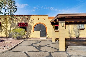 4 Mi to Downtown Tucson: Peaceful Townhome!