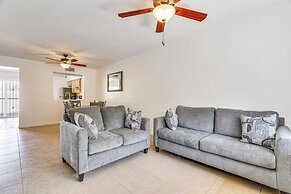 4 Mi to Downtown Tucson: Peaceful Townhome!