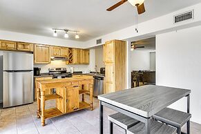 4 Mi to Downtown Tucson: Peaceful Townhome!