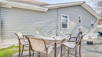 9 Mi to Downtown: Sanford Home w/ Hot Tub
