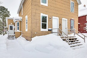 4 Mi to Lake Superior: Calumet Getaway!