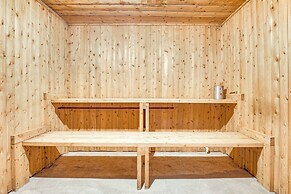 2 Ponds & Trail Access: Peaceful Cabin in Calumet!