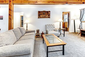 2 Ponds & Trail Access: Peaceful Cabin in Calumet!