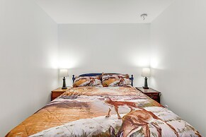 2 Ponds & Trail Access: Peaceful Cabin in Calumet!