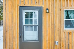 2 Ponds & Trail Access: Peaceful Cabin in Calumet!