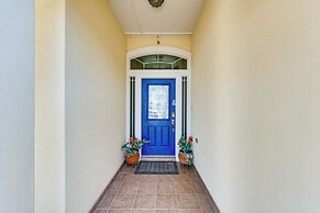 Fenced Yard: Home Near Hospitals in Edinburg!