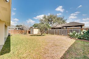 Fenced Yard: Home Near Hospitals in Edinburg!