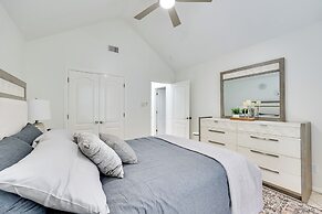 Fenced Yard: Home Near Hospitals in Edinburg!