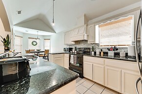 Fenced Yard: Home Near Hospitals in Edinburg!