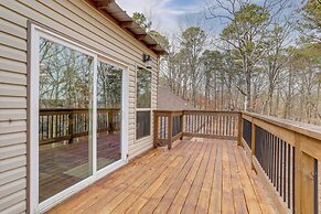 Greers Ferry Lake Access & Deck: Group Getaway!