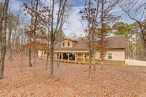 Greers Ferry Lake Access & Deck: Group Getaway!