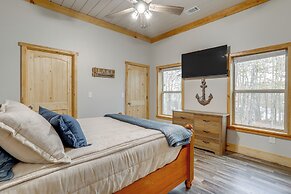 Greers Ferry Lake Access & Deck: Group Getaway!
