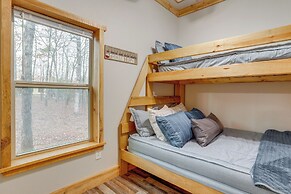 Greers Ferry Lake Access & Deck: Group Getaway!